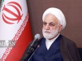 حضور حجت الاسلام والمسلمین محسنی اژه ای در منزل شهید رئیسی حضور حجت الاسلام والمسلمین محسنی اژه ای در منزل شهید رئیسی