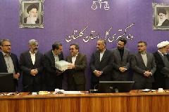 تحویل ۸٠٠ سند مالکیت به بنیاد مسکن گلستان تحویل ۸٠٠ سند مالکیت به بنیاد مسکن گلستان