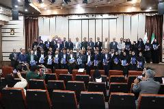 ۴٠ وکیل در زنجان برای دفاع از حق و عدالت سوگند یاد کردند ۴٠ وکیل در زنجان برای دفاع از حق و عدالت سوگند یاد کردند