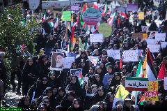 از دانش آموزان دیروز تا فرماندهان امروز؛ پرچم مقاومت در دستان ملت ایران از دانش آموزان دیروز تا فرماندهان امروز؛ پرچم مقاومت در دستان ملت ایران