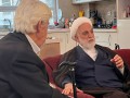 یاد ایام گذشته| تصاویری جالب از دیدار غیرمنتظره رئیس قوه قضاییه با مرحوم عنایت بخشی در منزلش+عکس/ تعجب همسایگان از دیدن محسنی اژه ای در پارکینگ ساختمان