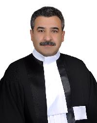 علیرضا متقی وکیل پایه یک دادگستری شهر همدان و عضو کانون وکلای همدان