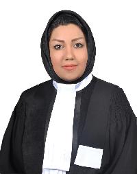 منا محمدی سام وکیل پایه یک دادگستری شهر همدان و عضو کانون وکلای همدان