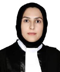 لیلا یاری وکیل پایه یک دادگستری شهر همدان و عضو کانون وکلای همدان