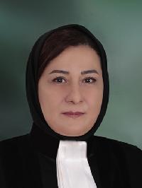 آذر صفرآبادی وکیل پایه یک دادگستری شهر اراک و عضو کانون وکلای مرکزی (اراک)