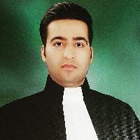 ابوالفضل اکبری وکیل پایه یک دادگستری شهر اراک و عضو کانون وکلای مرکزی (اراک)