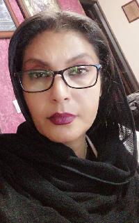 فاطمه فرجی قصرالدشتی وکیل پایه یک دادگستری شهر کیش و عضو کانون وکلای هرمزگان